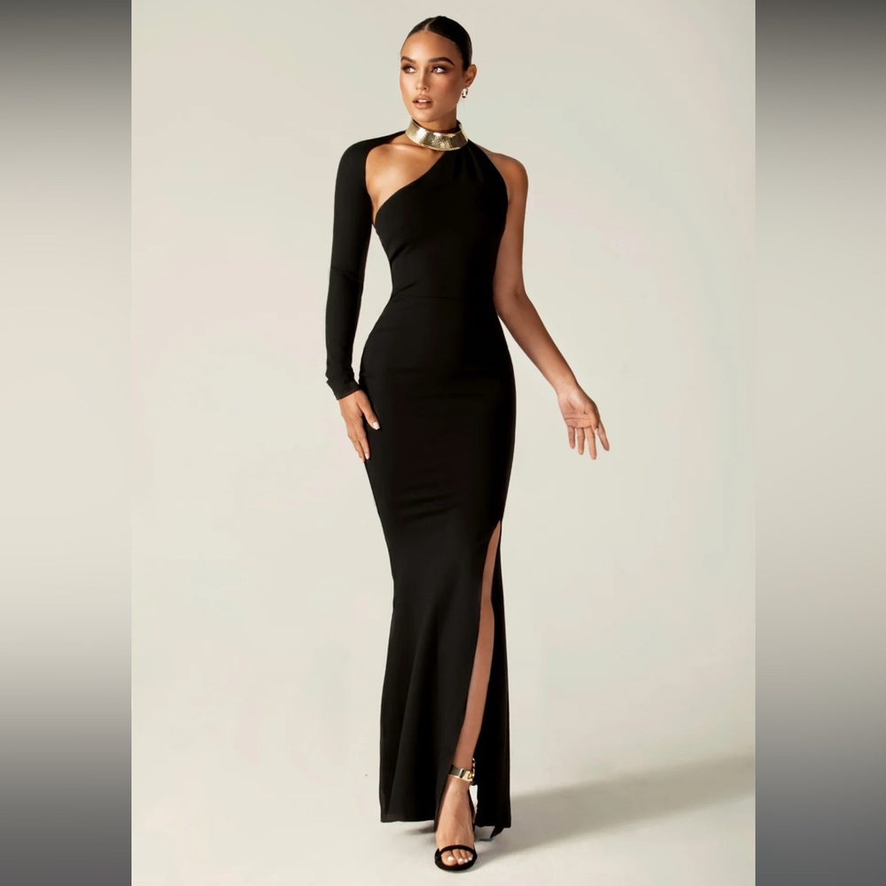 ALIEVA LILUX ONE SHOULDER MODERN MAXI DRESS (BLACK)